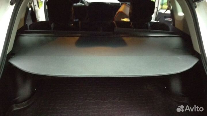 Сетка и шторка в багажник на raf4 2016
