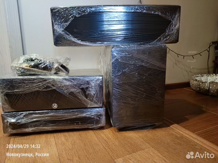 Ресивер, сабвуфер, центральная и 1 фронтальная