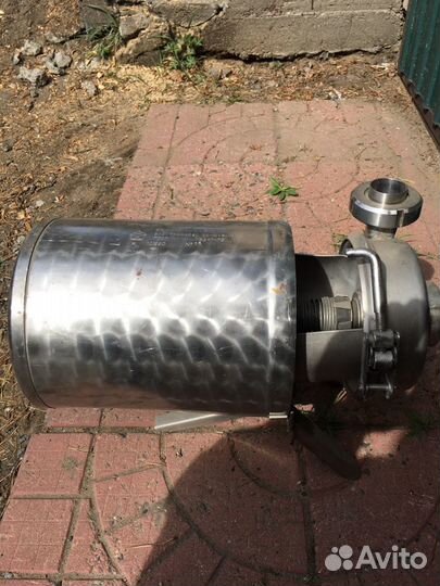 Продам Молочный насос на 10 куб