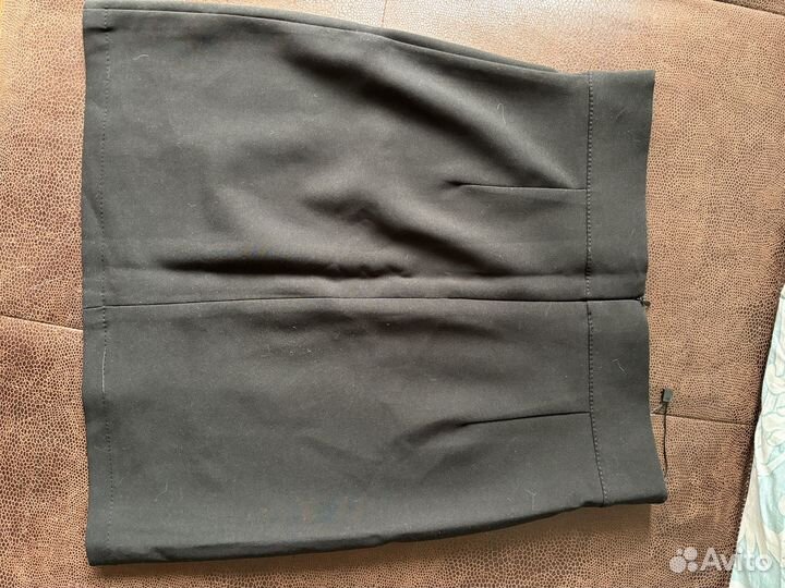 Юбка мини с разрезом