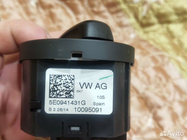 Продам переключатель света для skoda octavia a7