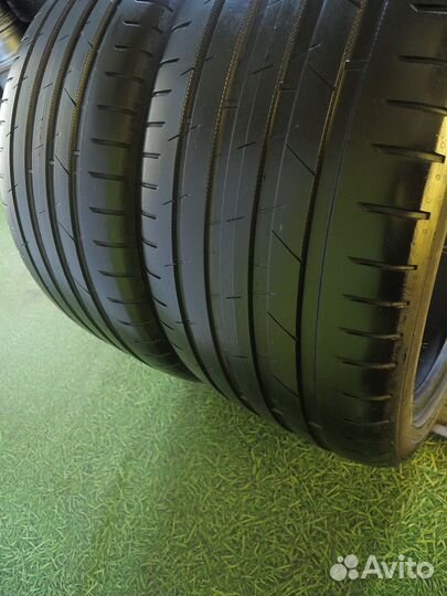 Nokian Tyres Hakka Black 2 275/35 R20