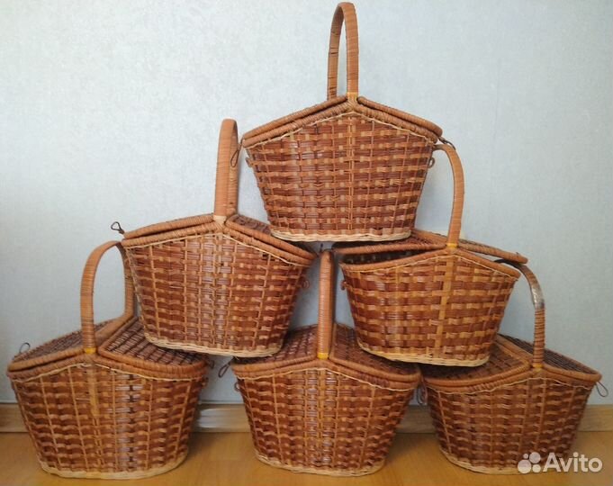 Корзина плетеная с крышкой