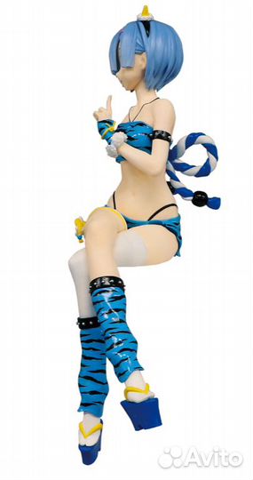 Аниме фигурка девушки Рем