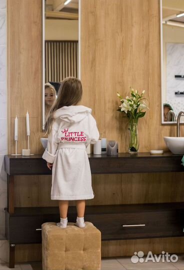 Халат с вышивкой