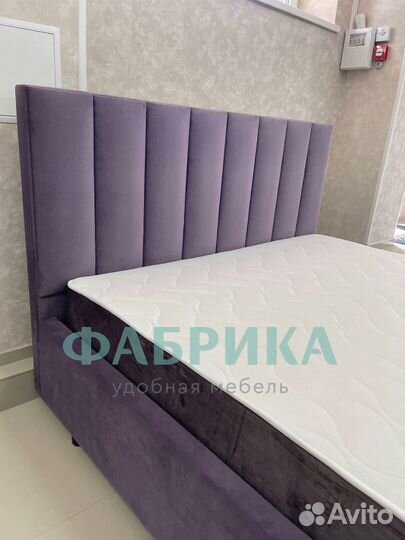 Кровать с матрасом