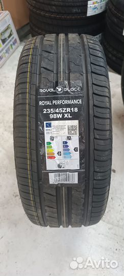 Royal Black Royal Performance 235/45 R18 98W