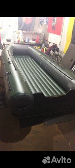 Флагман DK 380 с мотором Mercury 15