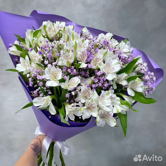 Букет из альстромерии