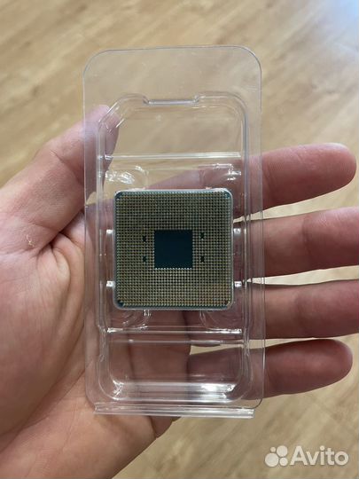 Процессор AMD Ryzen 7 Pro 2700