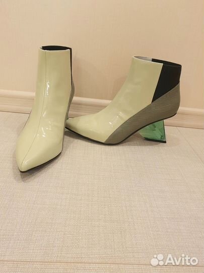 Ботильоны United Nude 40 (39) размер новые