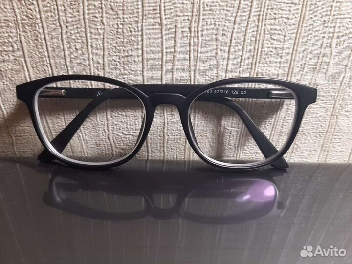 Очки оправа и диоприи -3.5 на 7-9 лет