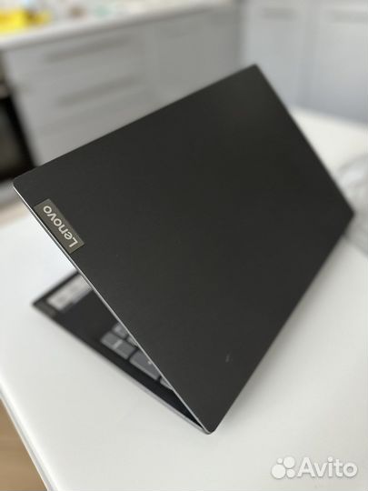 Ноутбук lenovo