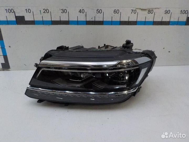 Фара левая Volkswagen Tiguan