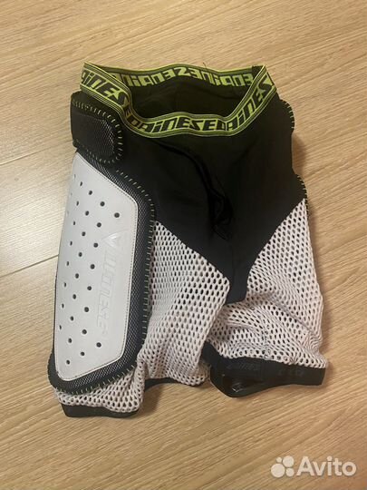 Защитные шорты Dainese