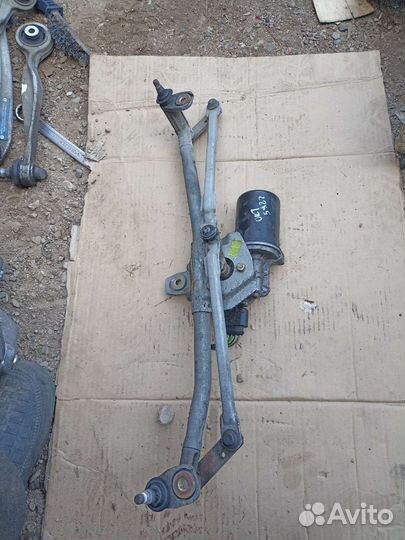 Шкода Октавия тур трапеция стеклоочистителя