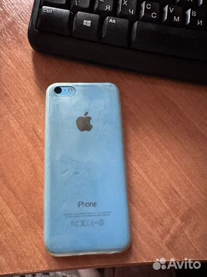 Телефон iPhone 5 с