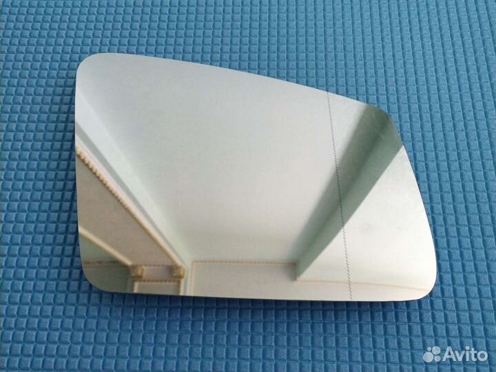 Mercedes W212 стекло зеркала правое