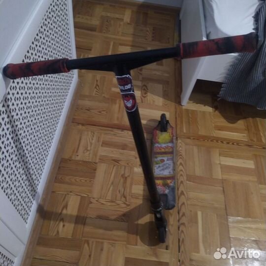 Трюковой самокат hipe