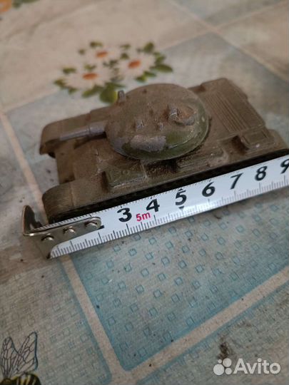 Игрушка танк СССР