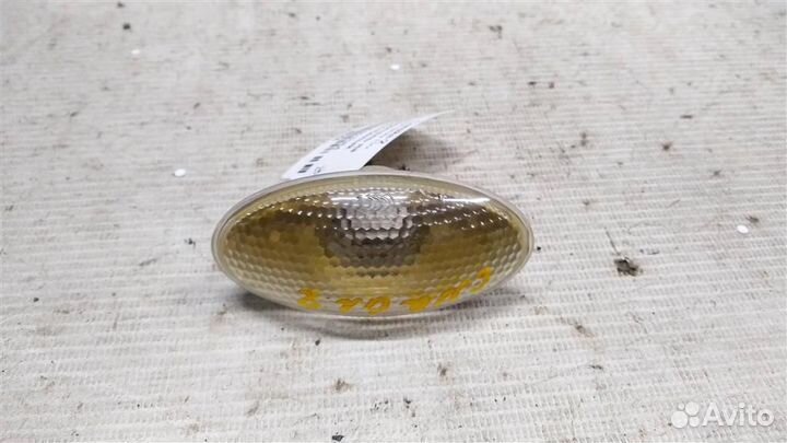 Повторитель на крыло белый Lifan Smily 11г