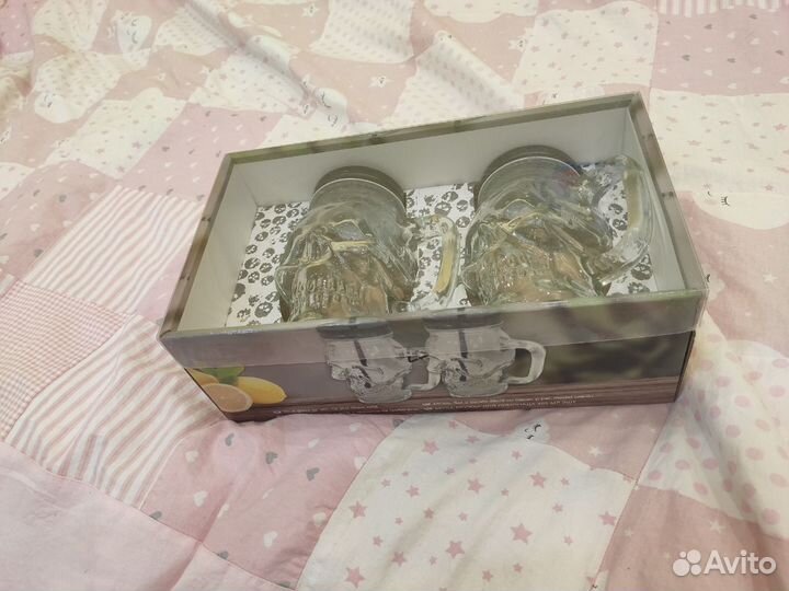 Кружка в виде черепа с крышкой и трубочкой (набор)