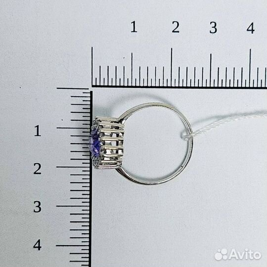 Золотое кольцо с камнем 18р