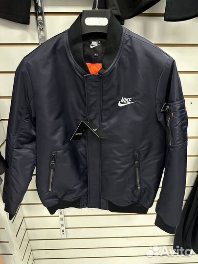 Куртки Nike