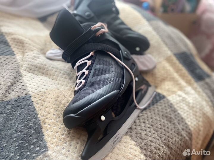 Продаю коньки Ледовые коньки Bladerunner