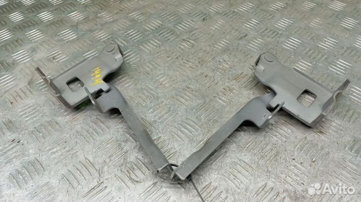 Петля капота Hyundai Tucson