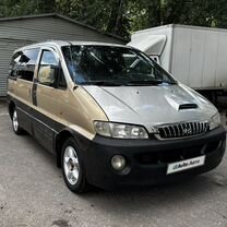 Hyundai Starex 2.5 AT, 2002, битый, 488 000 км, с пробегом, цена 333 000 руб.