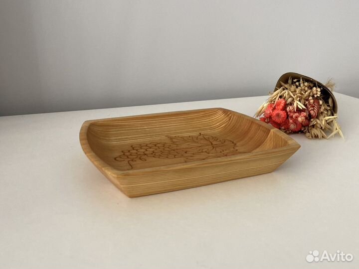 Деревянная тарелка блюдо из массива сосны новая