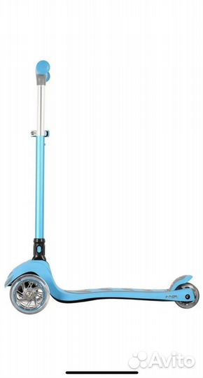 Самокат трехколесный