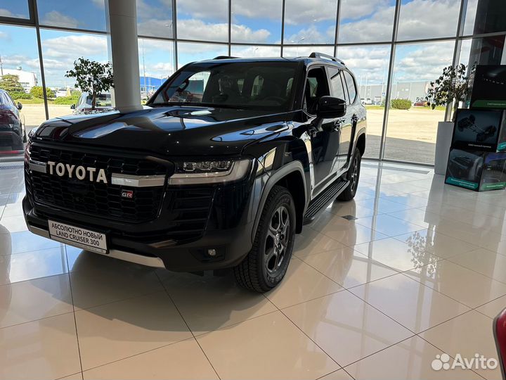 Toyota Land Cruiser 3.3 AT, 2022