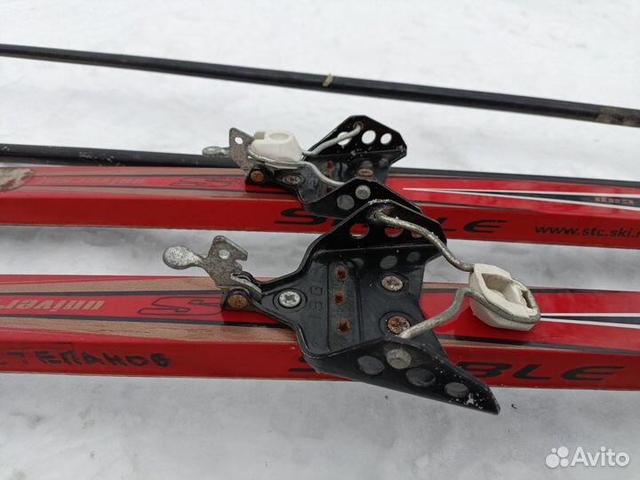 Лыжи беговые + две пары палок