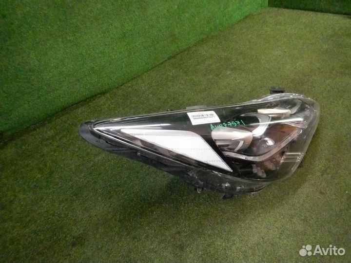 Фара правая Kia Stinger