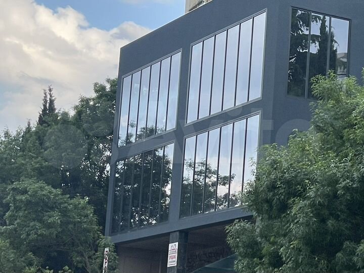 Дом 345 м² на участке 2 сот.