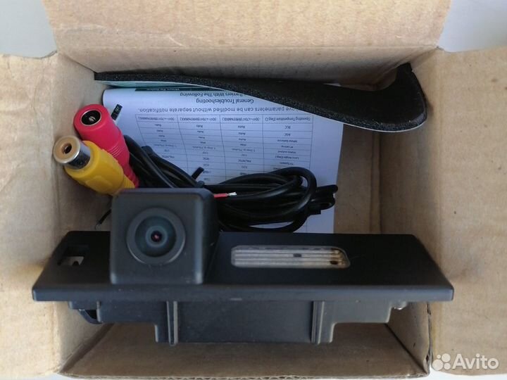 Incar VDC-107 камера заднего вида на BMW 1 (E81 3D