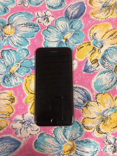 Телефон iPhone 6s