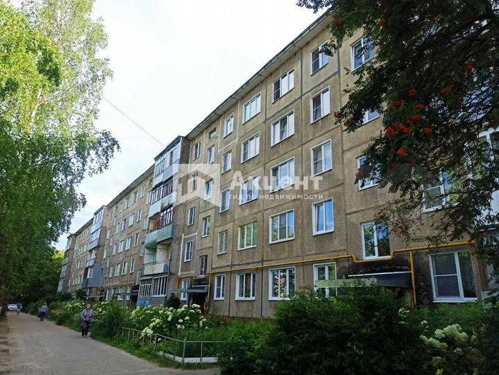 2-к. квартира, 49 м², 2/5 эт.
