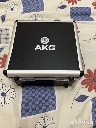Микрофон AKG p220