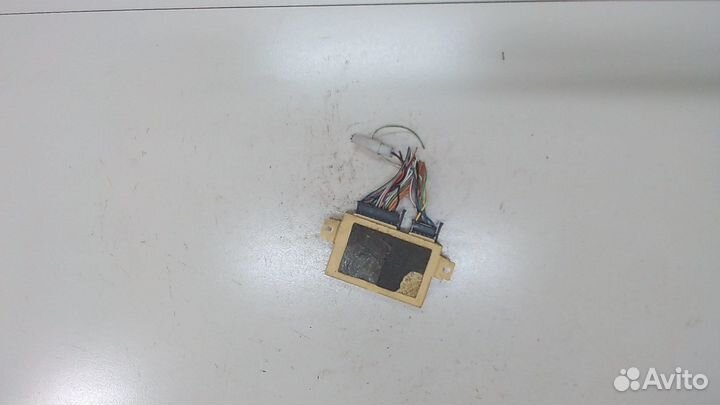 Блок управления прицепного устройства Mitsubishi P