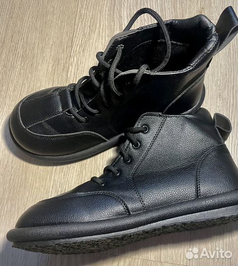 Босоногие ботинки из искусственной кожи