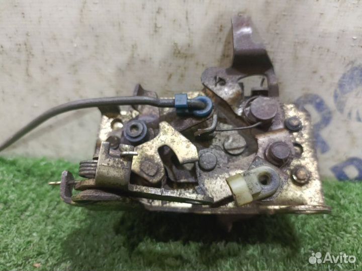 Замок двери передний правый Daewoo Nexia седан 1.5