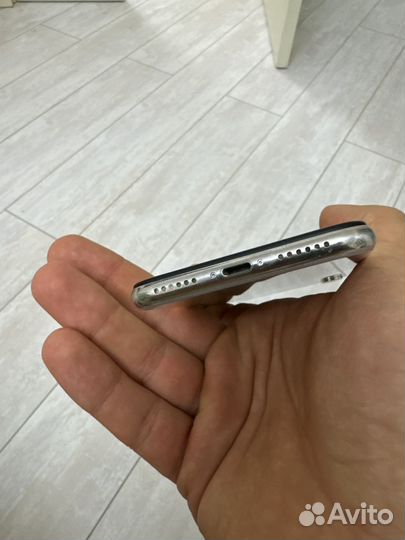 iPhone X, 256 ГБ