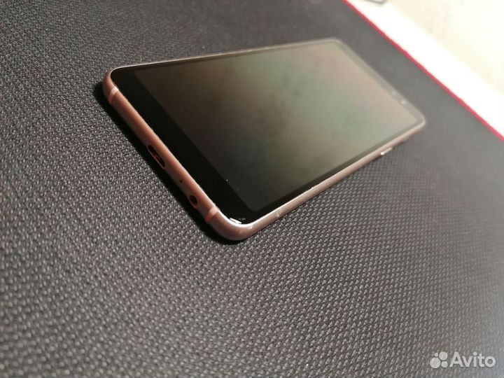 Samsung Galaxy A8 (2018), 4/32 ГБ