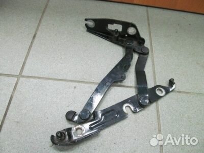 Петля багажника левая Audi A6 C6 2005-2011