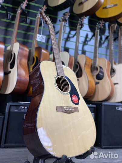 Fender CD-60 Акустическая гитара