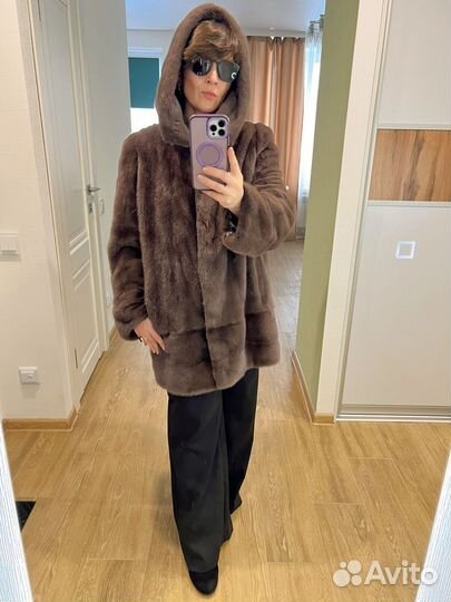 Шуба норкая с капюшоном новая 50