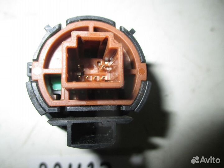 Кнопка запуска двигателя